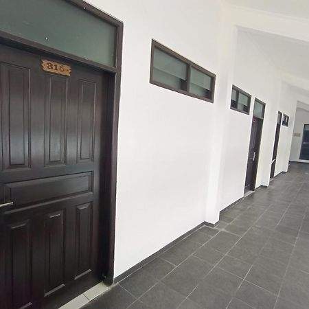 Oyo 92324 Hotel Sinar Rejeki Sukabumi Dış mekan fotoğraf